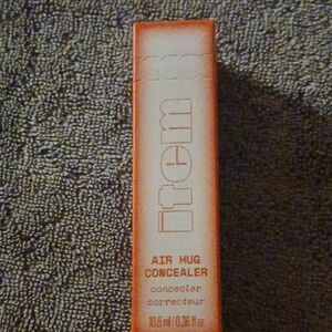Bite Beauty Air Hug Concealer - Orange